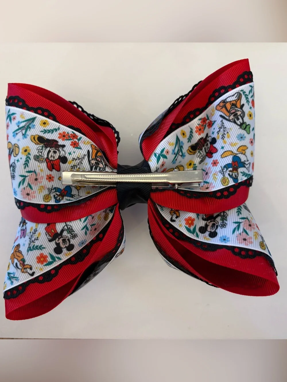 Magical friends Callie & Colbie Co. Bow